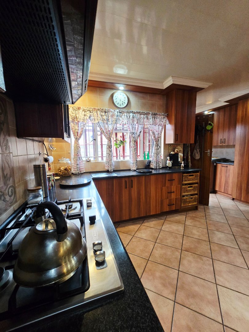 3 Bedroom Property for Sale in Flimieda North West